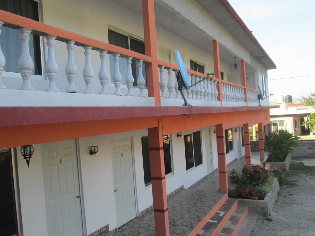 Hotel Pedregal Tamasopo Esterno foto